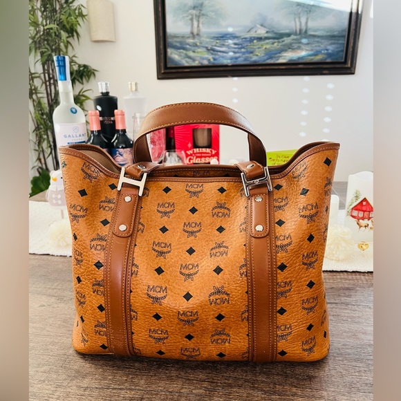 MCM Cognac Visetos Tote Bag - Picture 2 of 16
